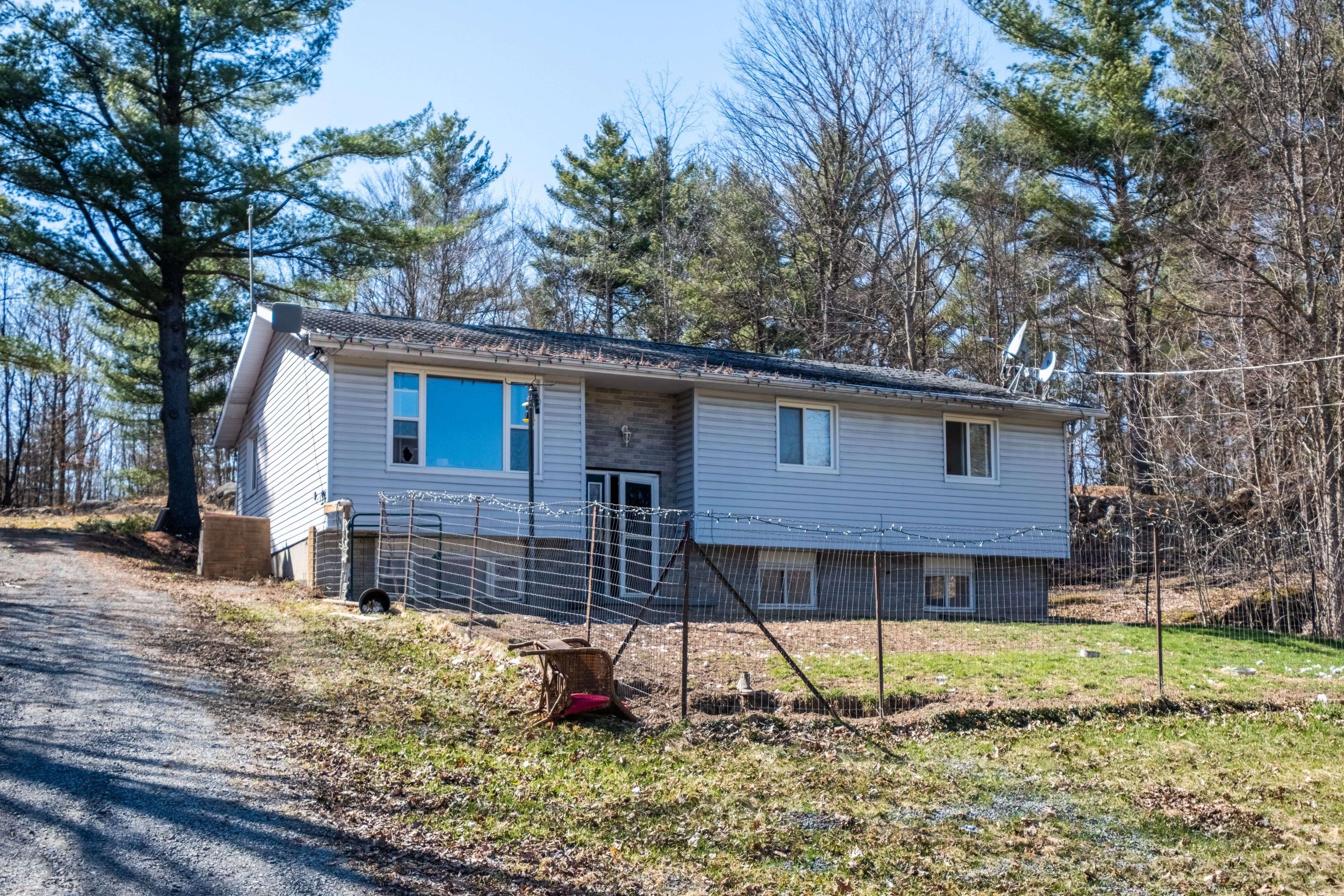 Frontenac, ON K0H 1T0,1093 Moon RD