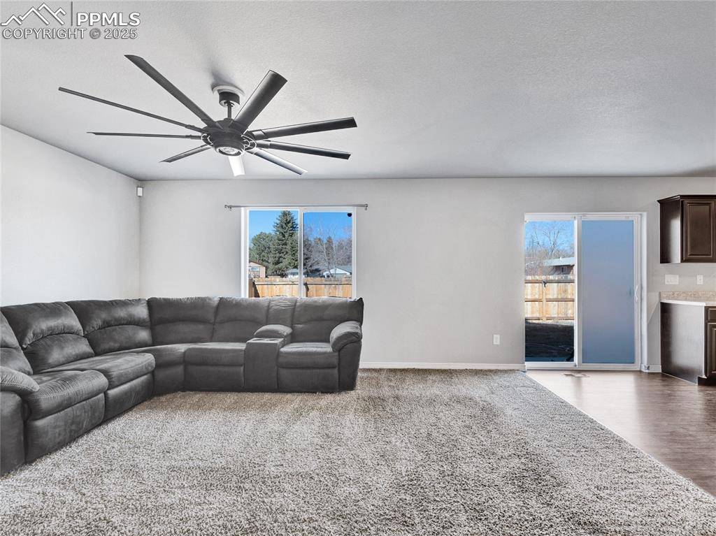 Colorado Springs, CO 80915,5462 Hammond DR