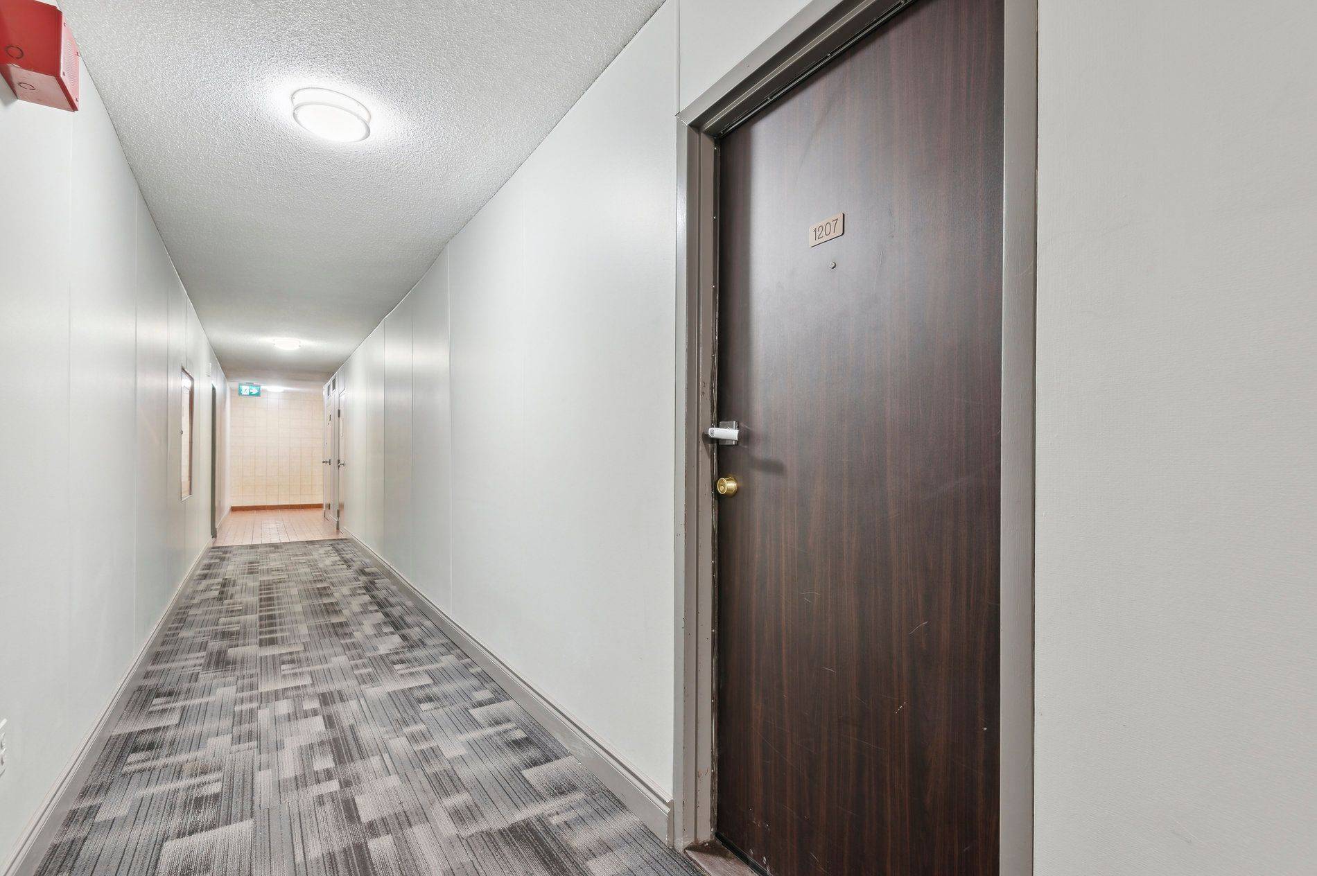 Toronto W09, ON M9R 1T4,390 DIXON RD #1207