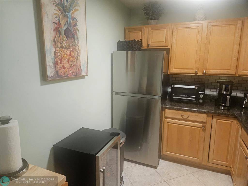 Deerfield Beach, FL 33441,959 SE 2nd Ave #112