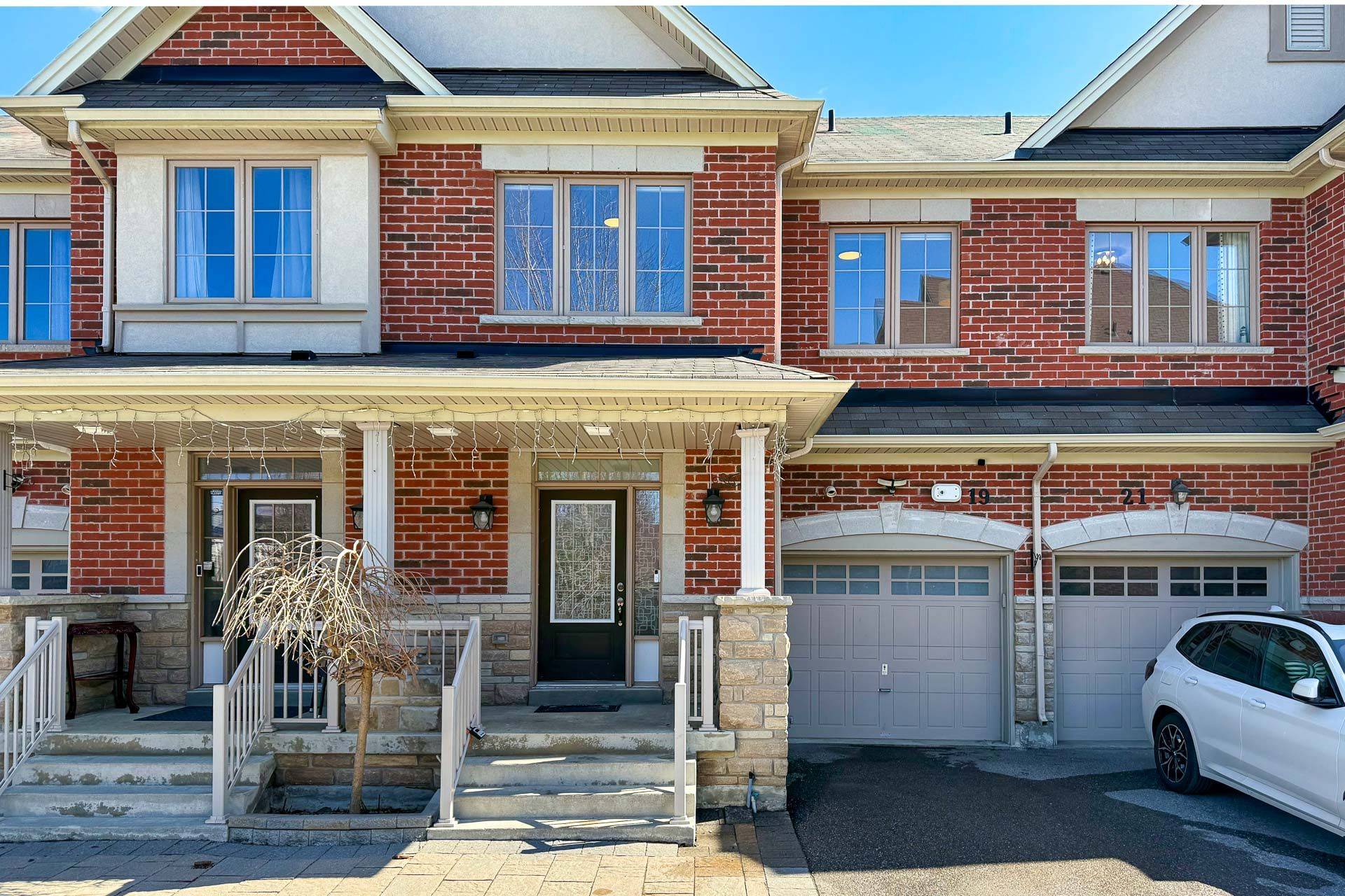 Richmond Hill, ON L4S 0G2,19 Mazarine LN