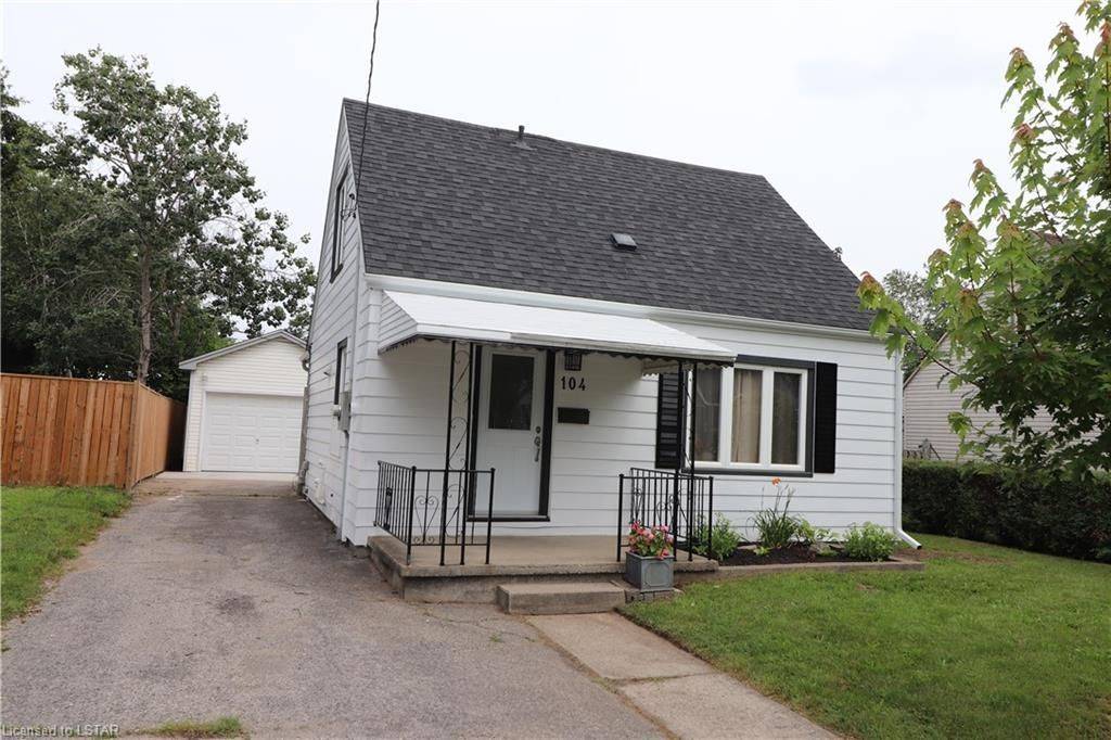 London East, ON N5Z 2R2,104 PINE LAWN AVE