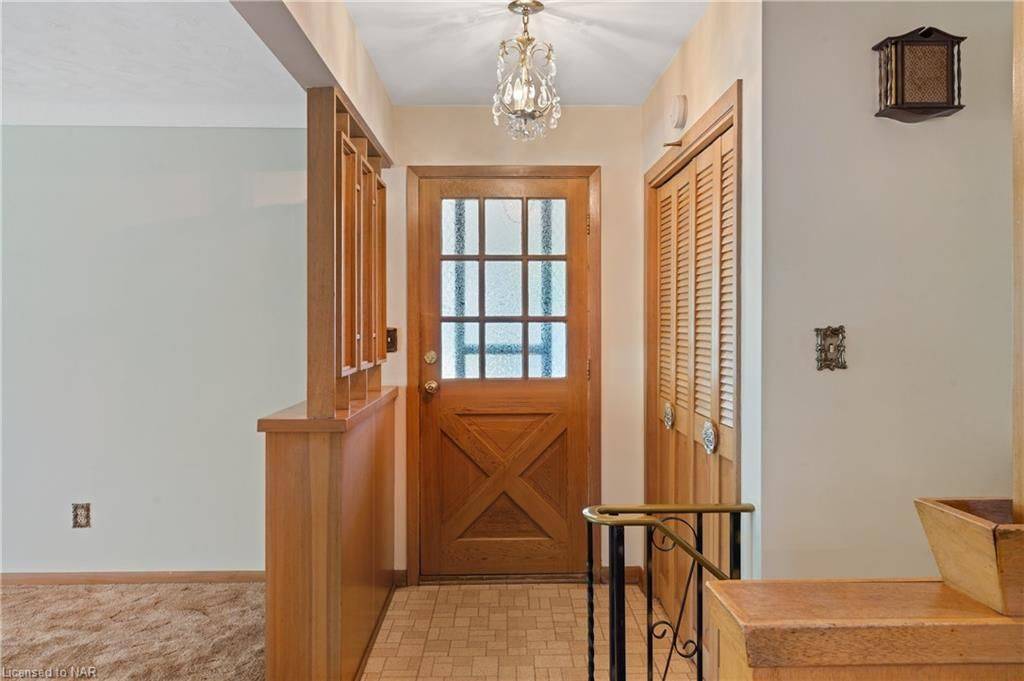 St. Catharines, ON L2M 2K6,9 SURREY PL