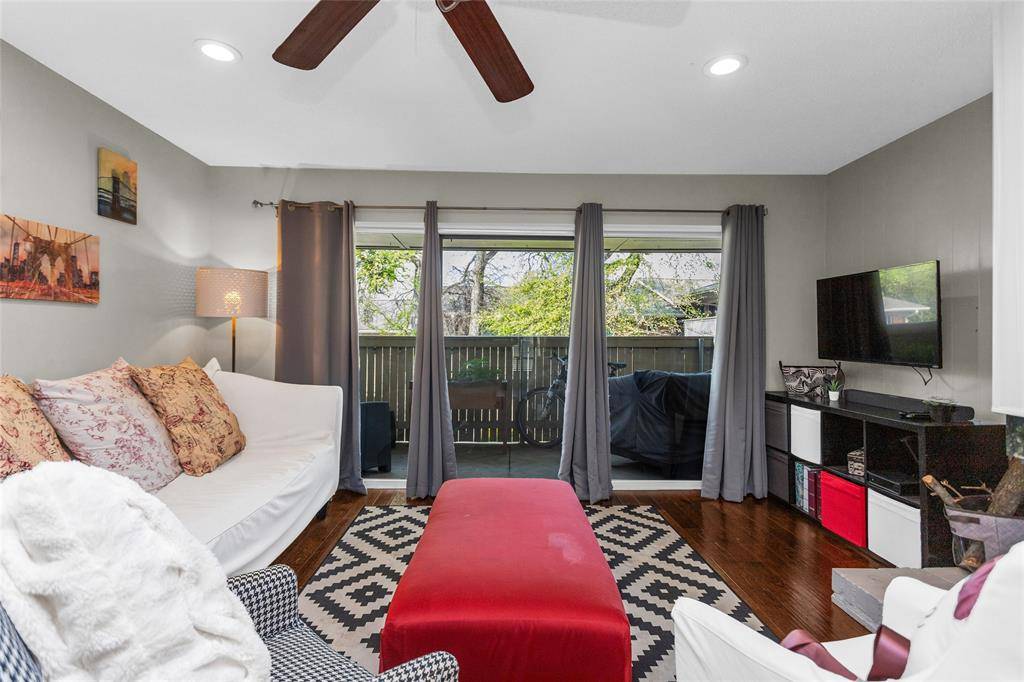 Dallas, TX 75230,7806 Royal Lane #218
