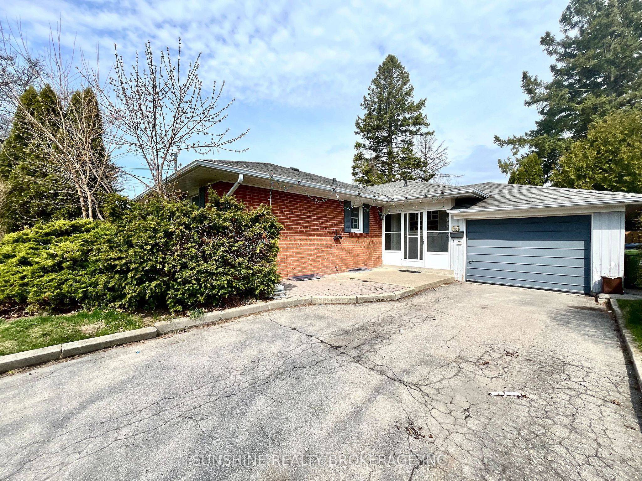 Toronto C13, ON M4A 2E6,65 Wigmore DR