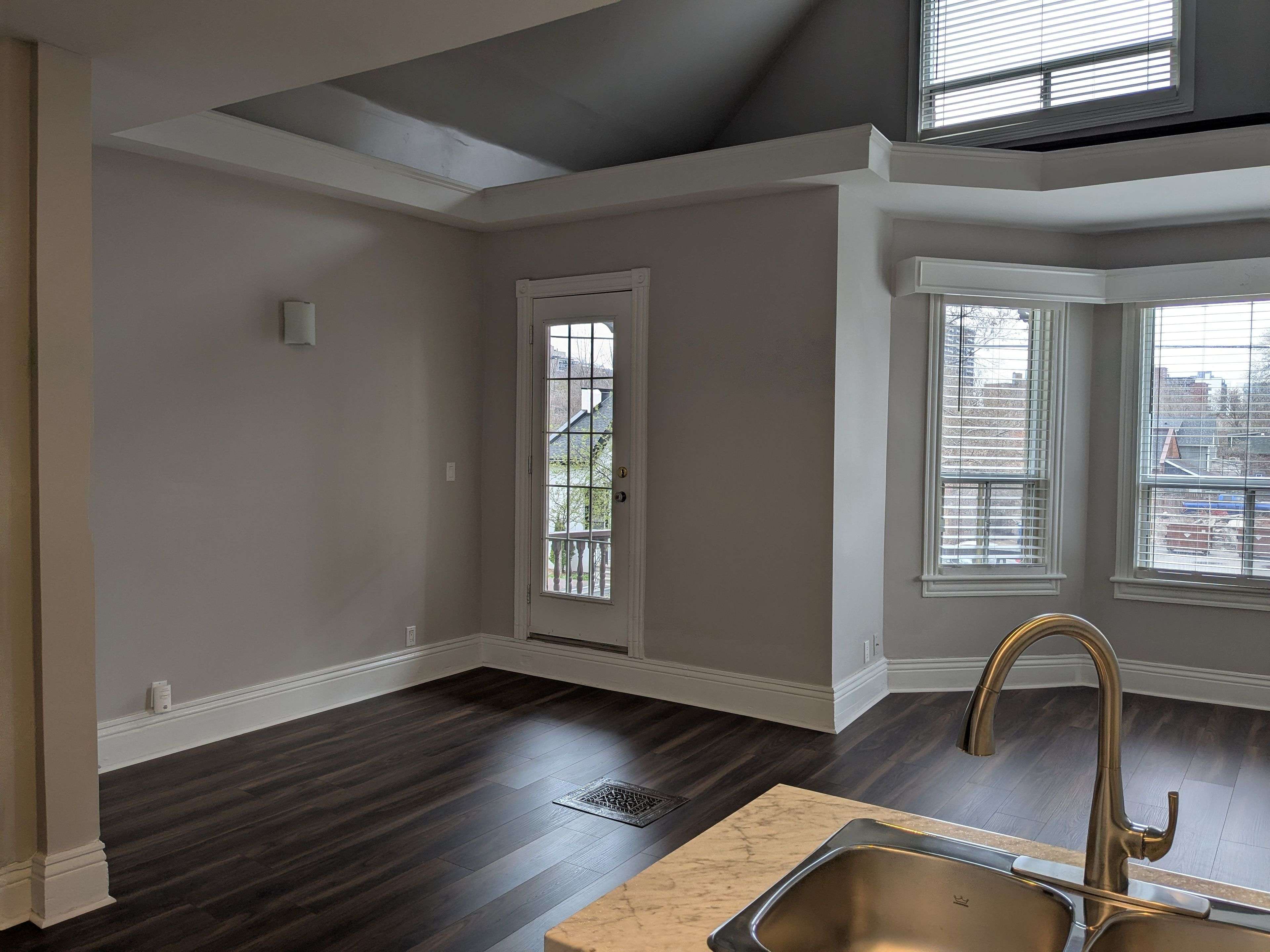 Hamilton, ON L8N 2R6,153 Wellington ST S #2