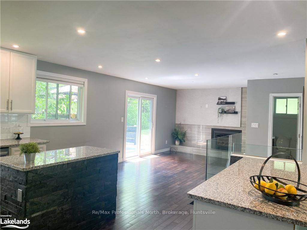 Huntsville, ON P1H 1G2,27 Meadow Park DR