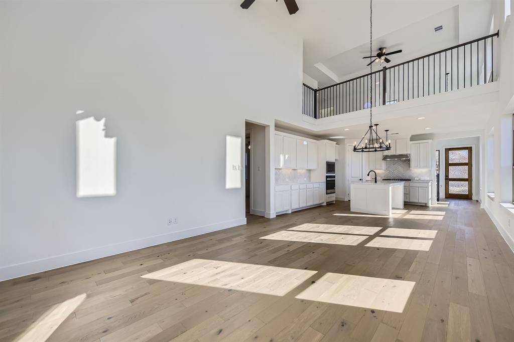 Fort Worth, TX 76126,6044 Silverstein Street
