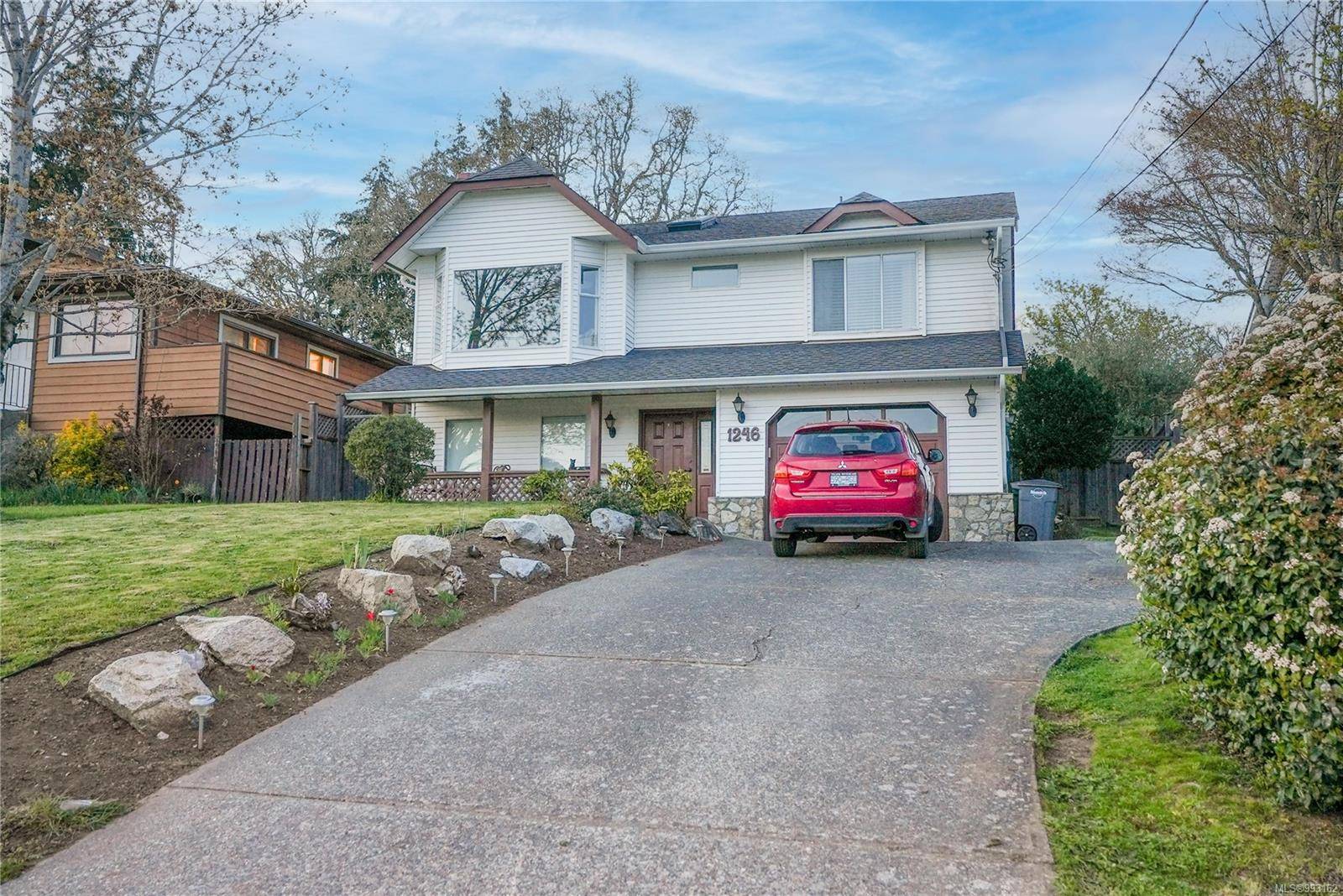 Saanich, BC V8Z 2Z9,1246 Alan Rd