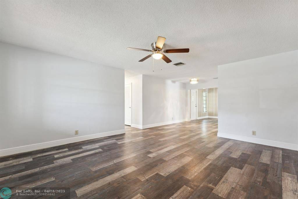 Tamarac, FL 33319,4919 NW 50th Way