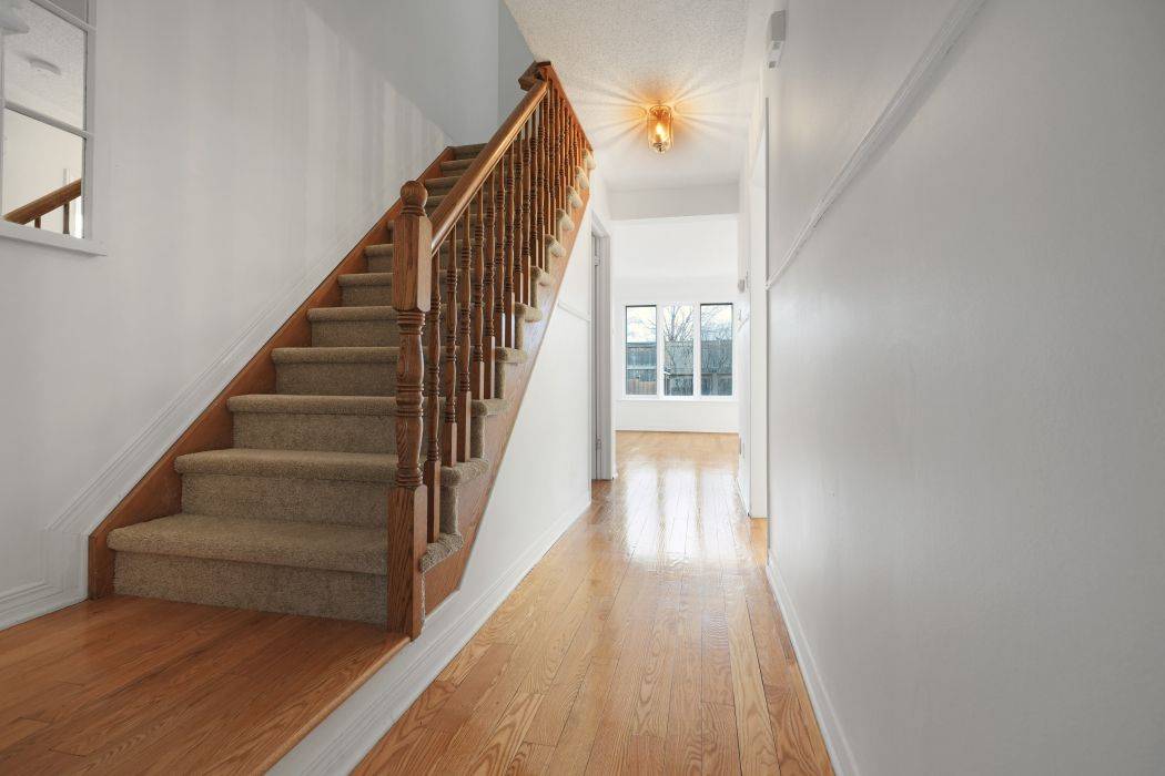 Hunt Club - South Keys And Area, ON K1G 6A6,97 Forestglade CRES