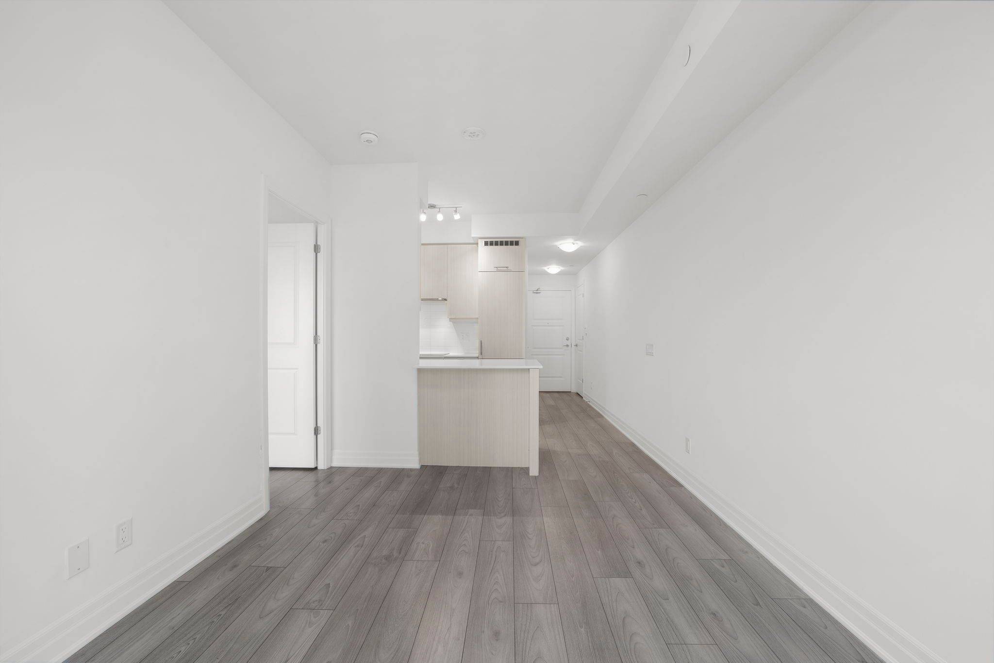 Mississauga, ON L5B 0N3,36 ELM DR #2804