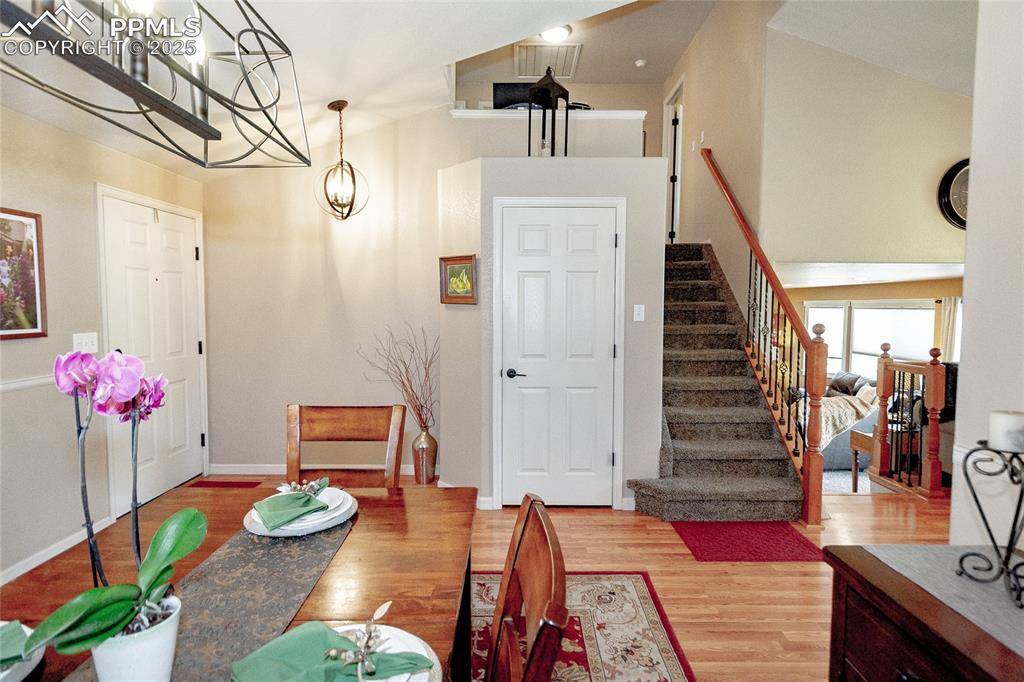 Longmont, CO 80504,1427 Deerwood DR