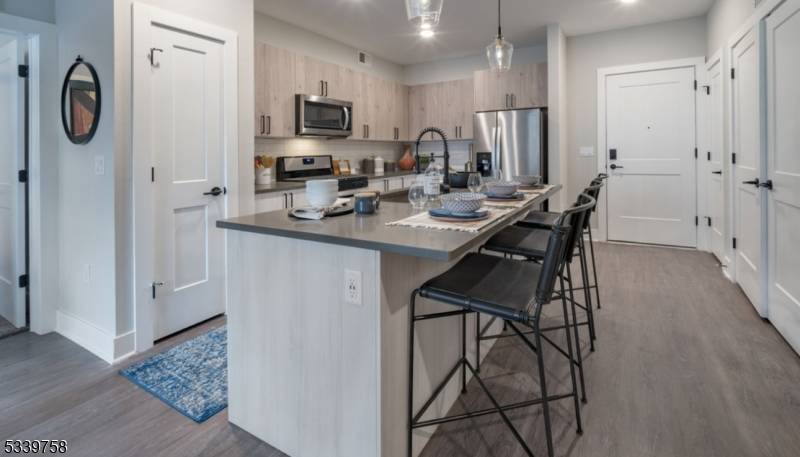 Elizabeth City, NJ 07202,100 Union St #432