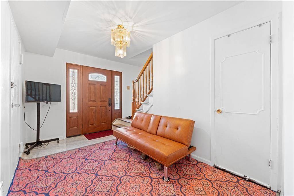 Staten  Island, NY 10308,57 Middle LOOP