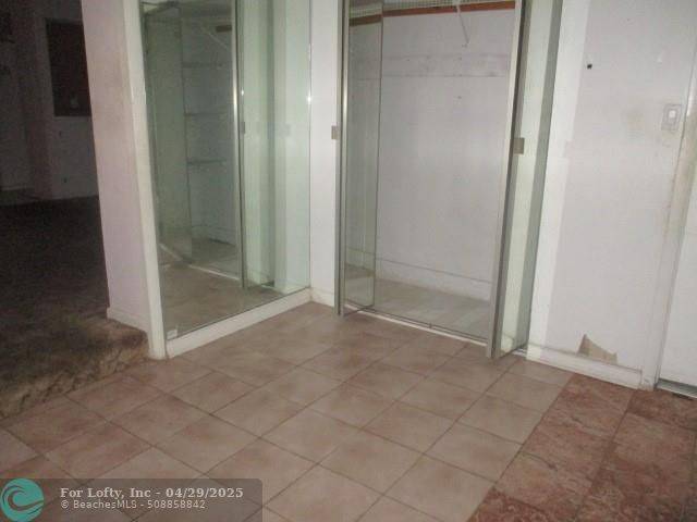 Fort Lauderdale, FL 33317,1449 SW 49th Ave