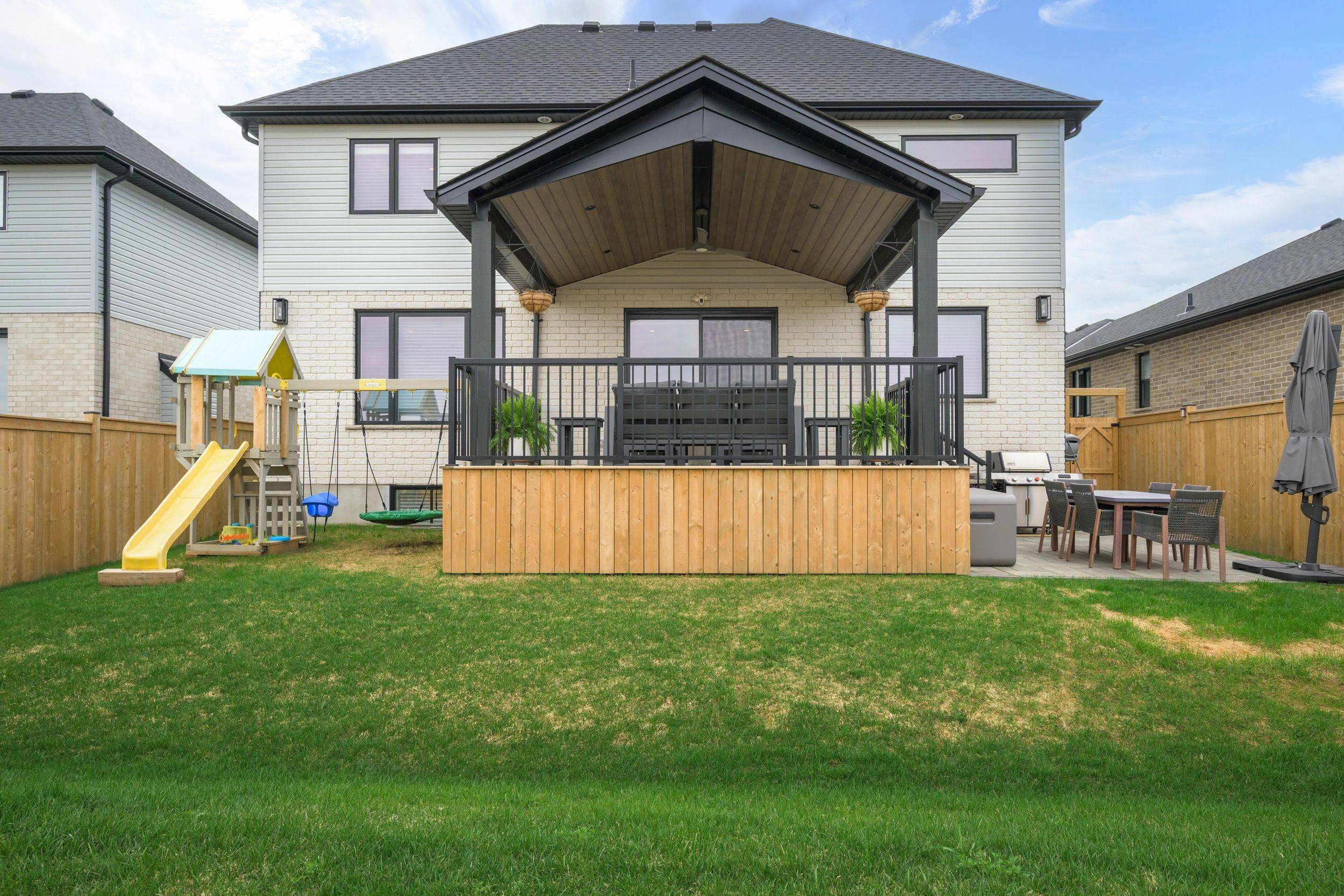 Lucan Biddulph, ON N0M 2J0,106 Jefferson ST