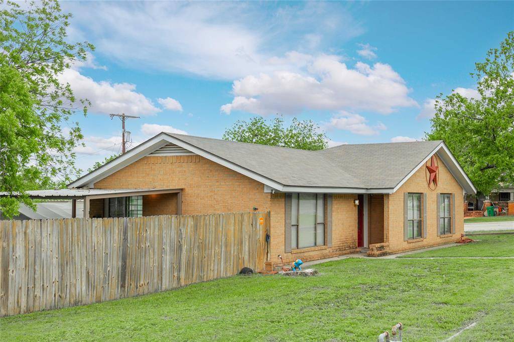 Santa Anna, TX 76878,807 Avenue A