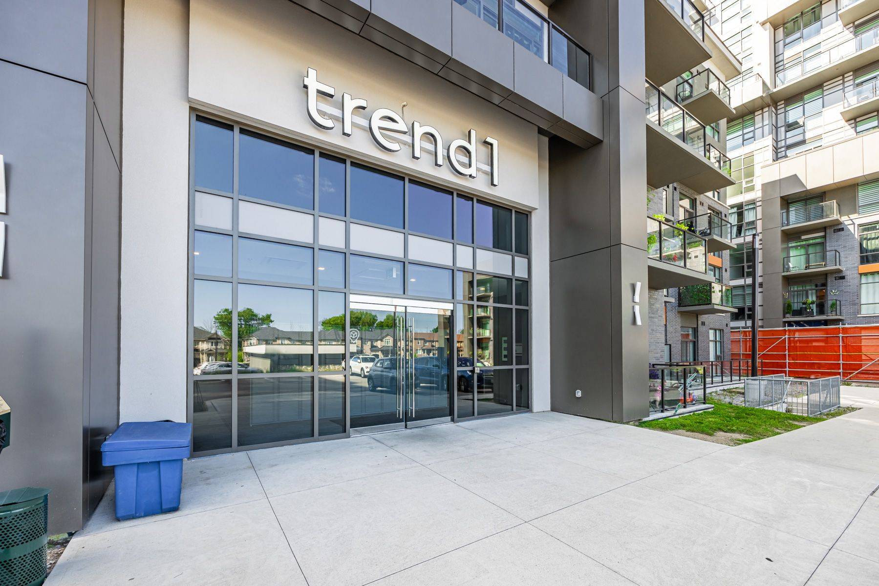 Hamilton, ON L8B 1Z2,450 Dundas ST E #105