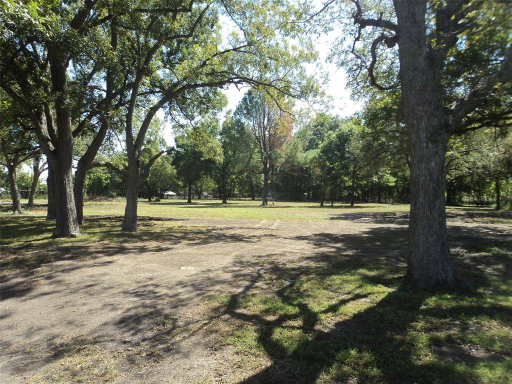 Bonham, TX 75418,450 County Road 4225