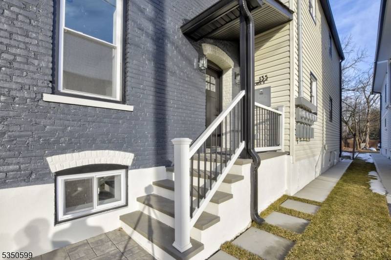 Montclair Twp., NJ 07042,135 Forest St 2R #2R