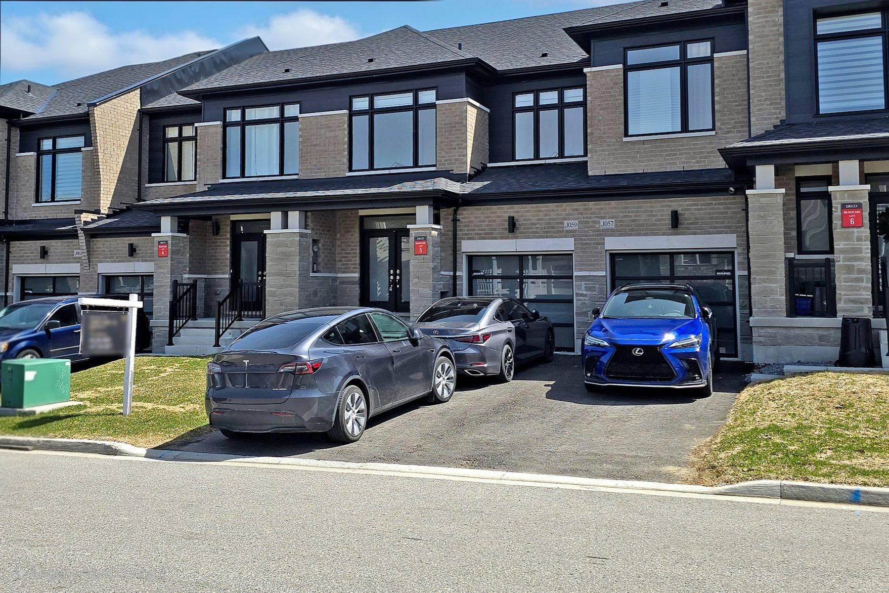 Pickering, ON L1X 0G3,1059 Cameo ST