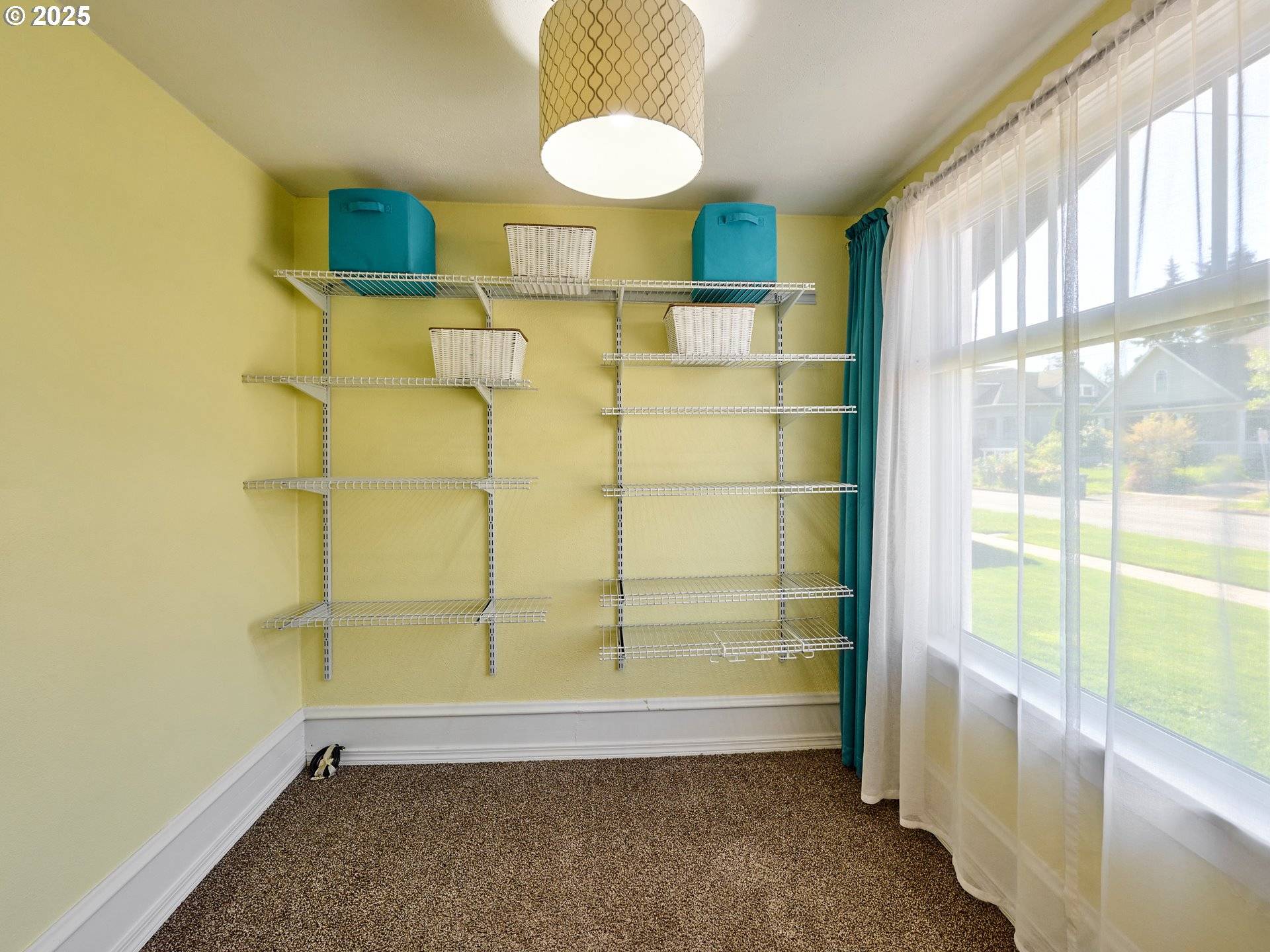 Woodburn, OR 97071,253 E Lincoln ST