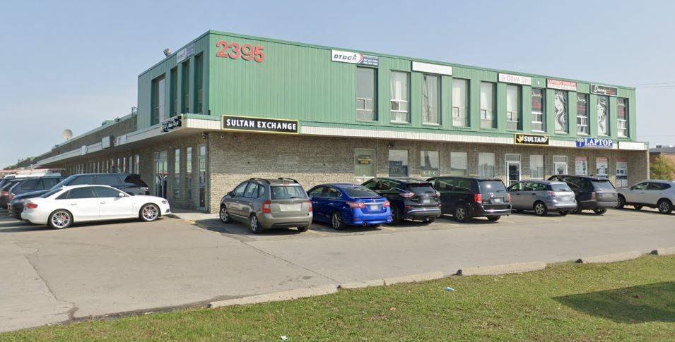 Mississauga, ON L5A 2W9,2395 Cawthra RD #17