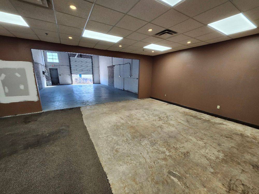 Mississauga, ON L5A 2W9,2395 Cawthra RD #17