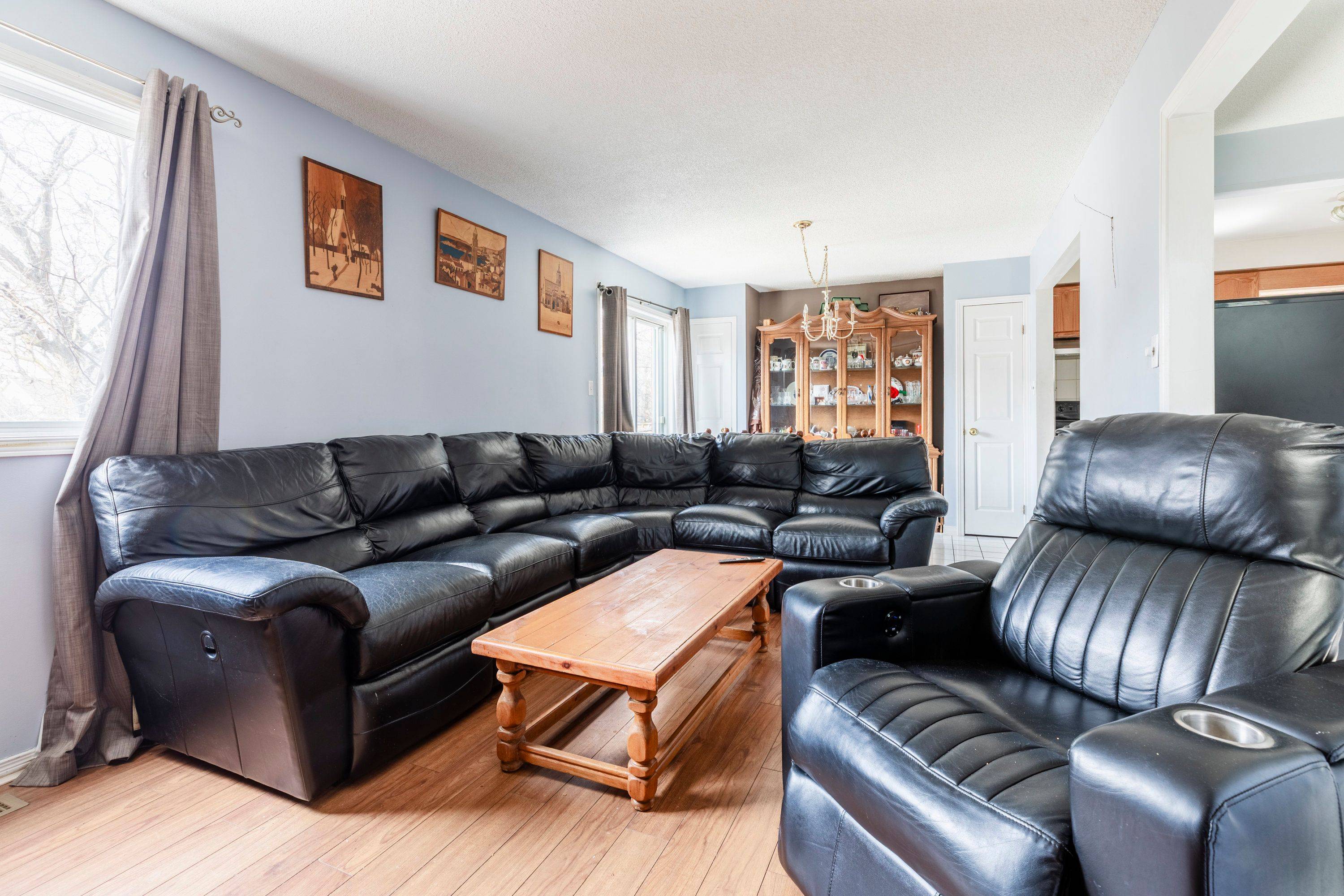 Hamilton, ON L8W 3V2,707 Acadia DR
