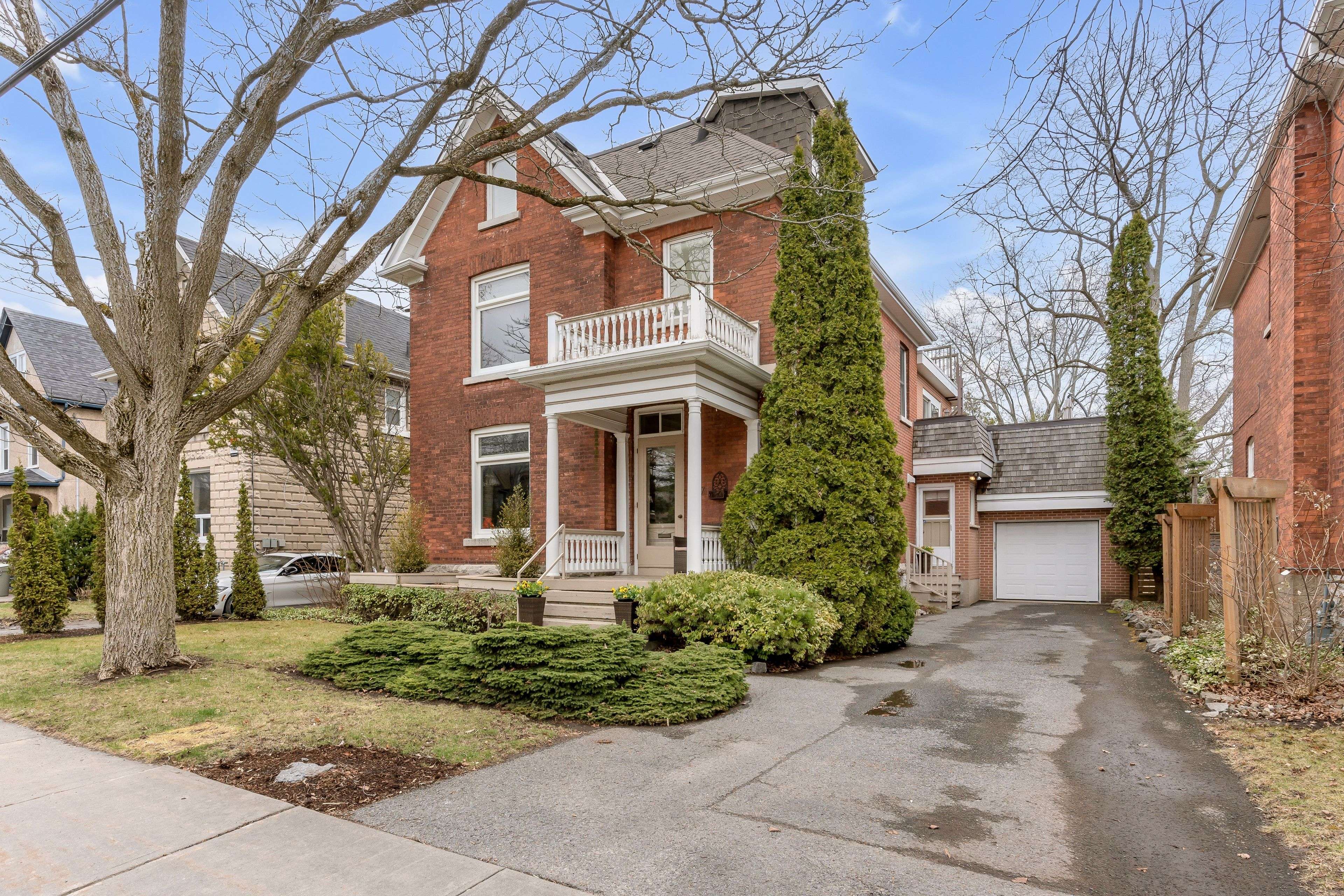 Kingston, ON K7L 3Y7,127 Beverley ST