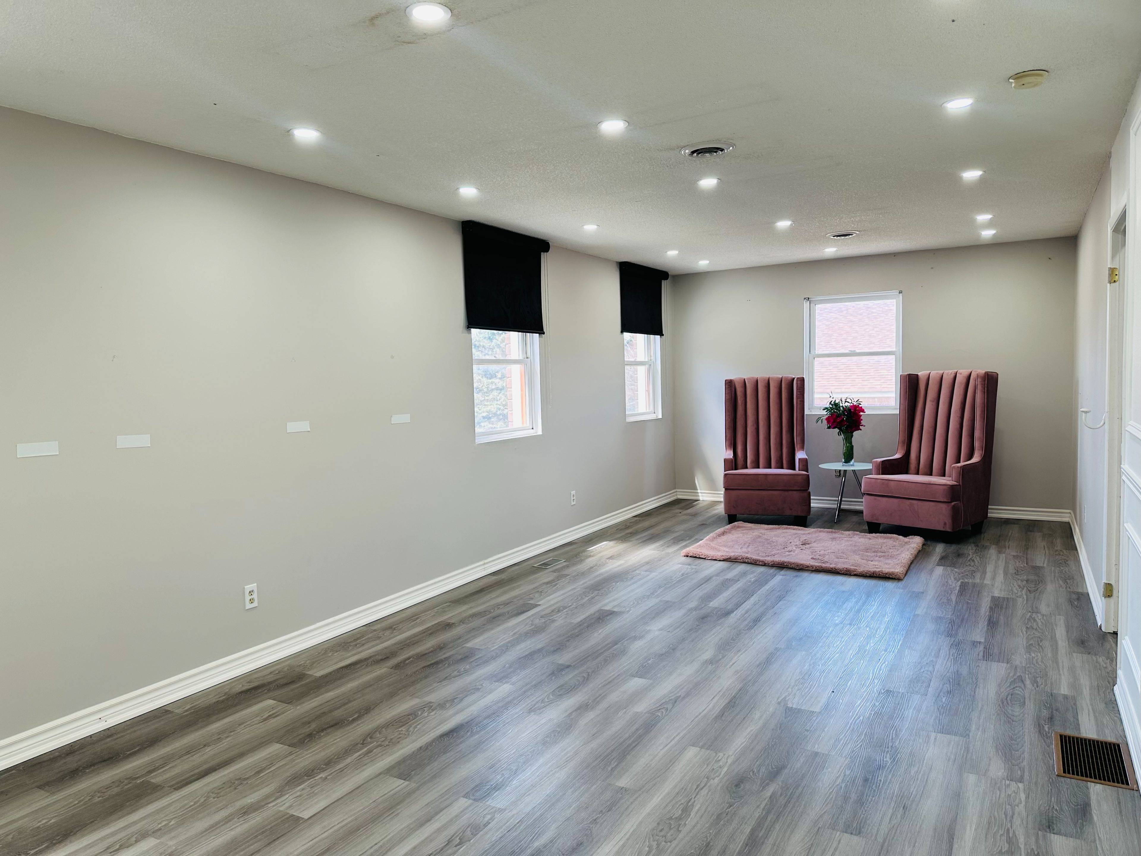 Milton, ON L0P 1B0,43 Main ST S #2B