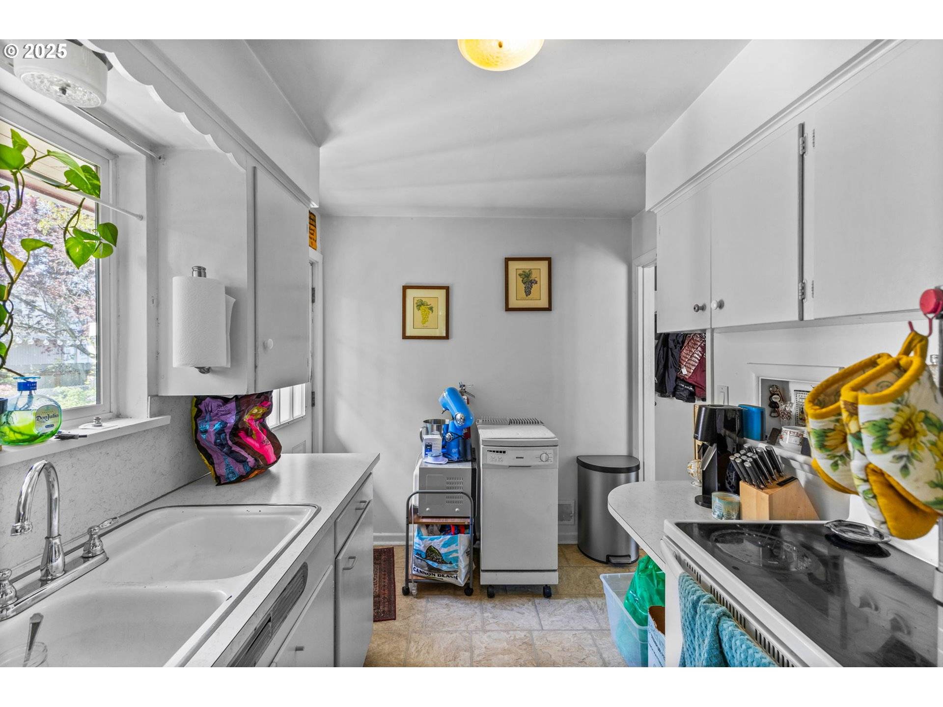 Corvallis, OR 97330,520 NW 10TH ST