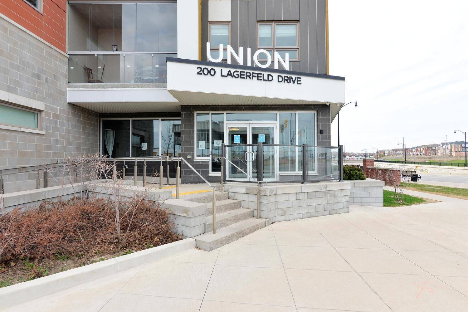 Brampton, ON L7A 5G5,200 Lagerfeld DR #307