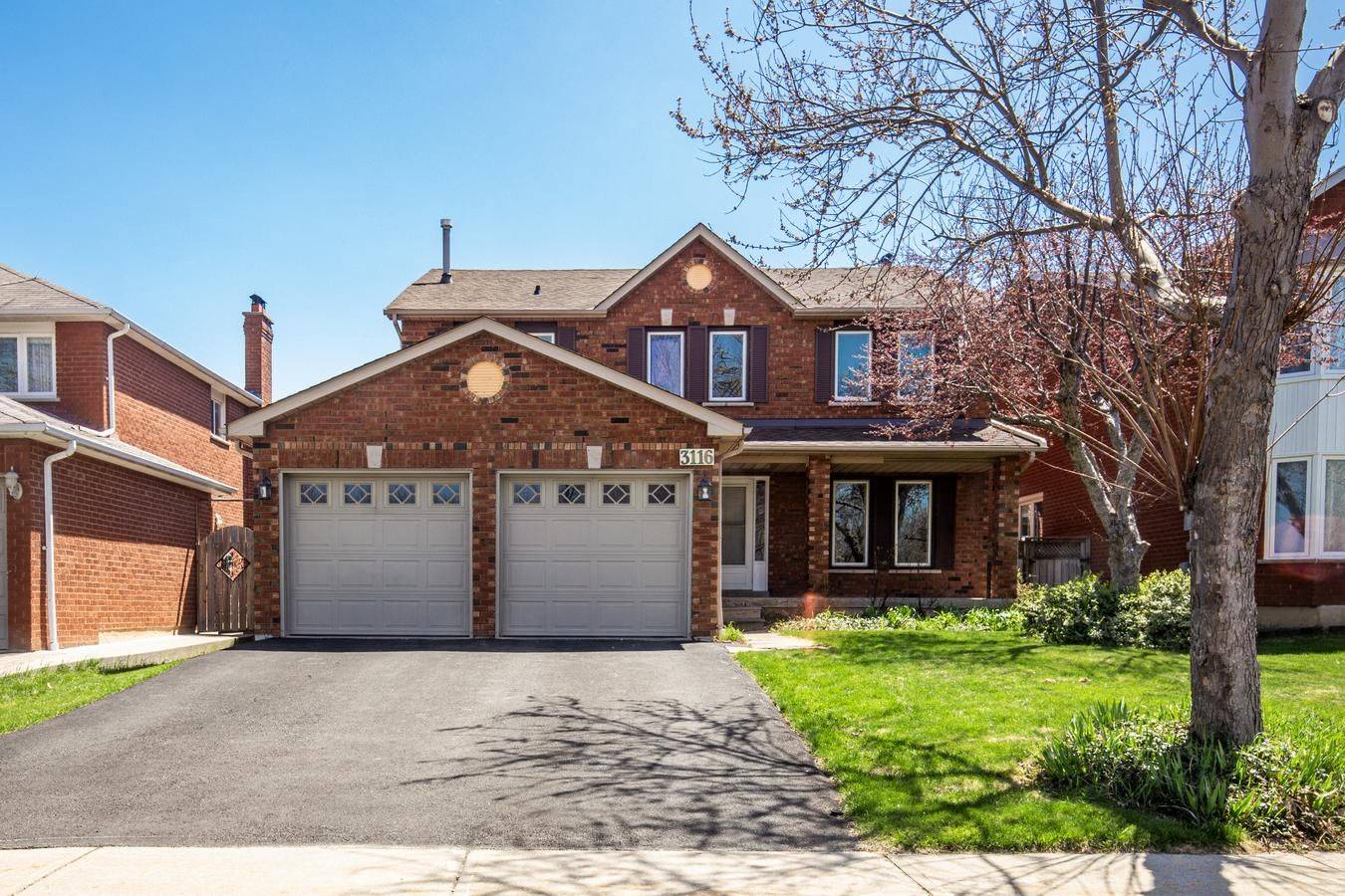 Mississauga, ON L5L 4Z6,3116 The Collegeway N/A