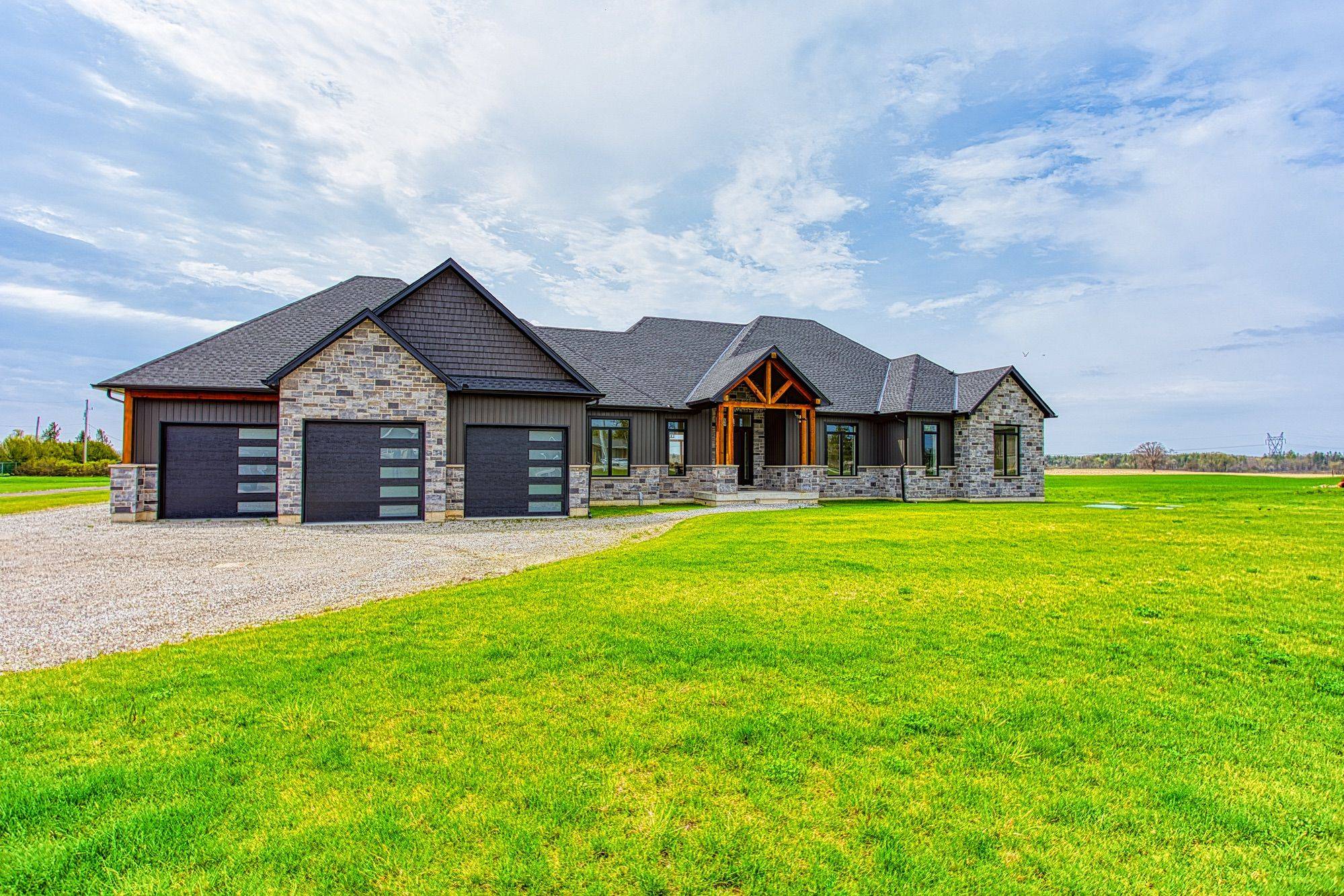 West Lincoln, ON L0R 1E0,9392 Silver ST