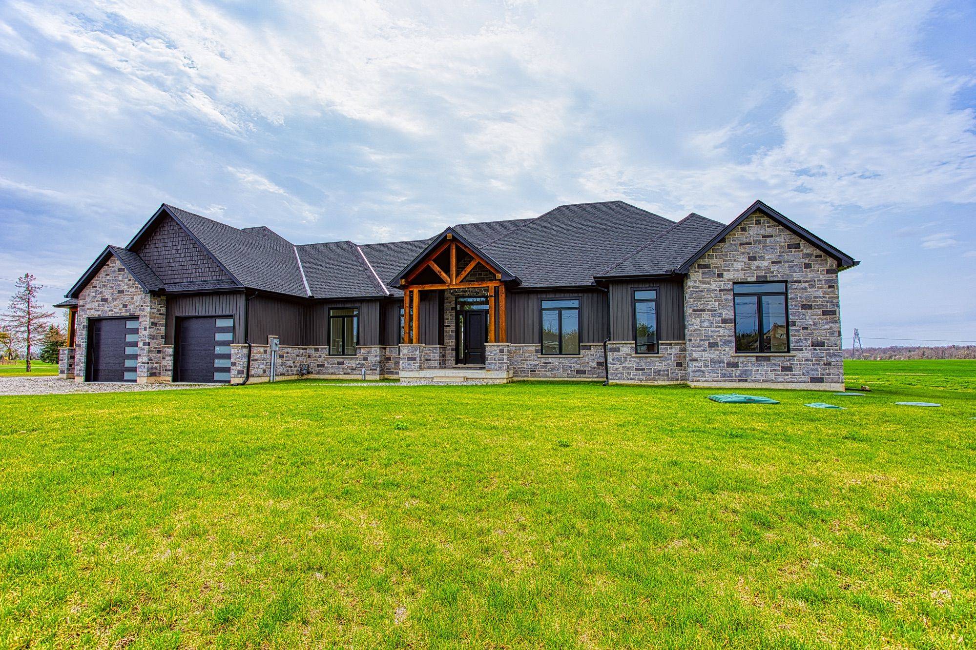 West Lincoln, ON L0R 1E0,9392 Silver ST