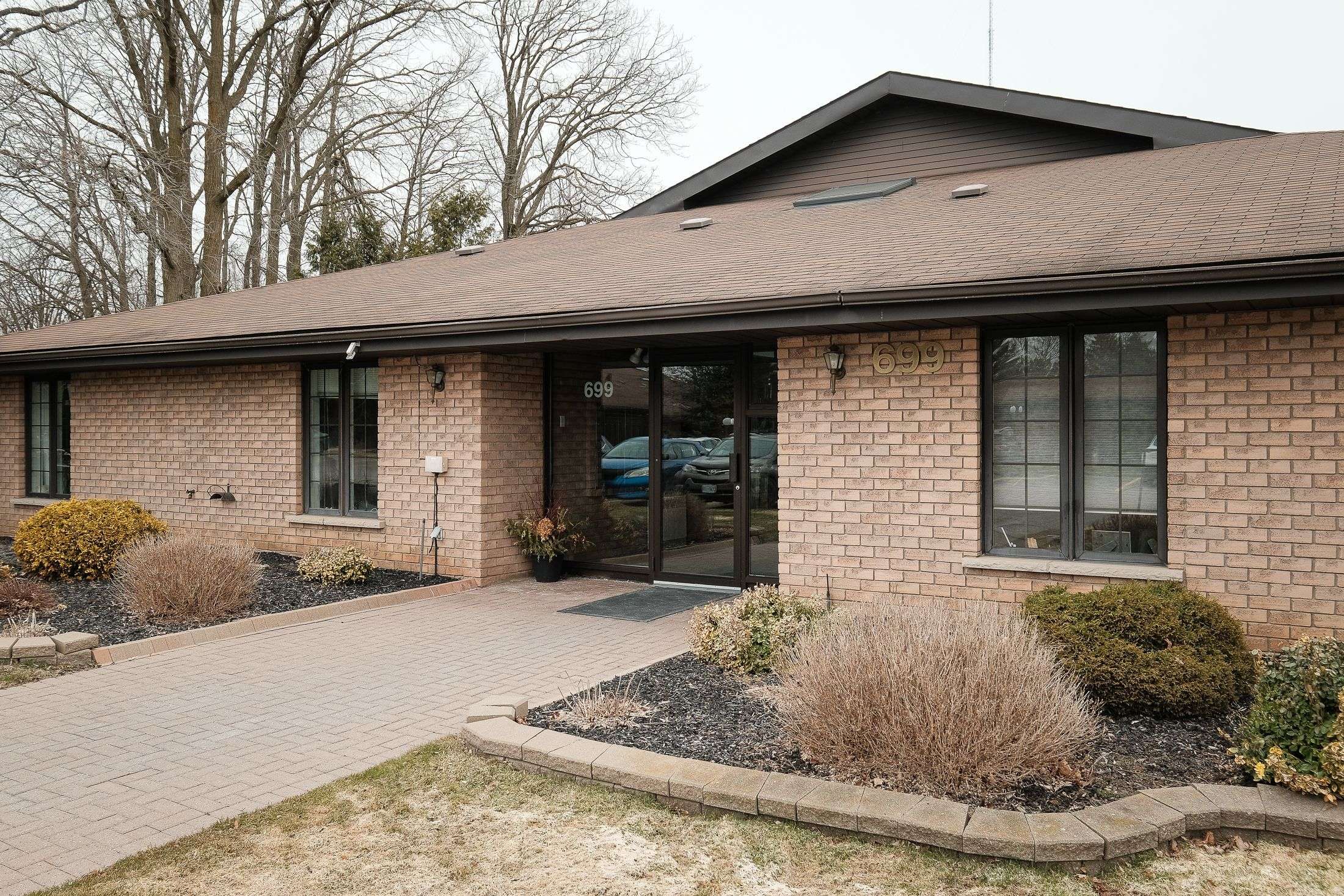 Peterborough East, ON K9H 7K3,699 Whitaker ST #12