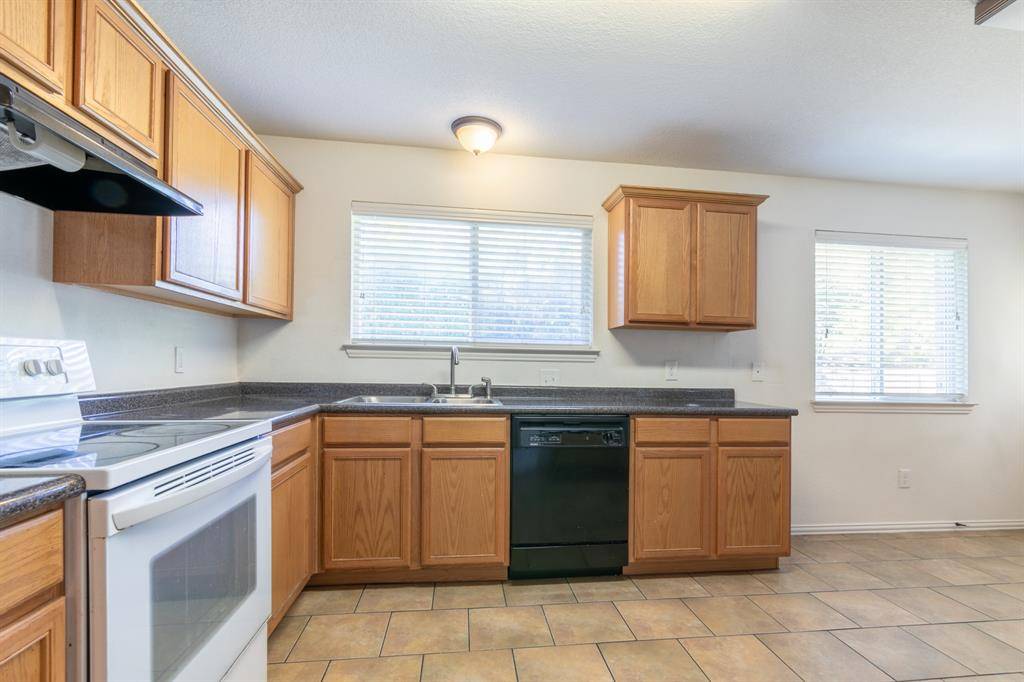 Grand Prairie, TX 75052,Address not disclosed