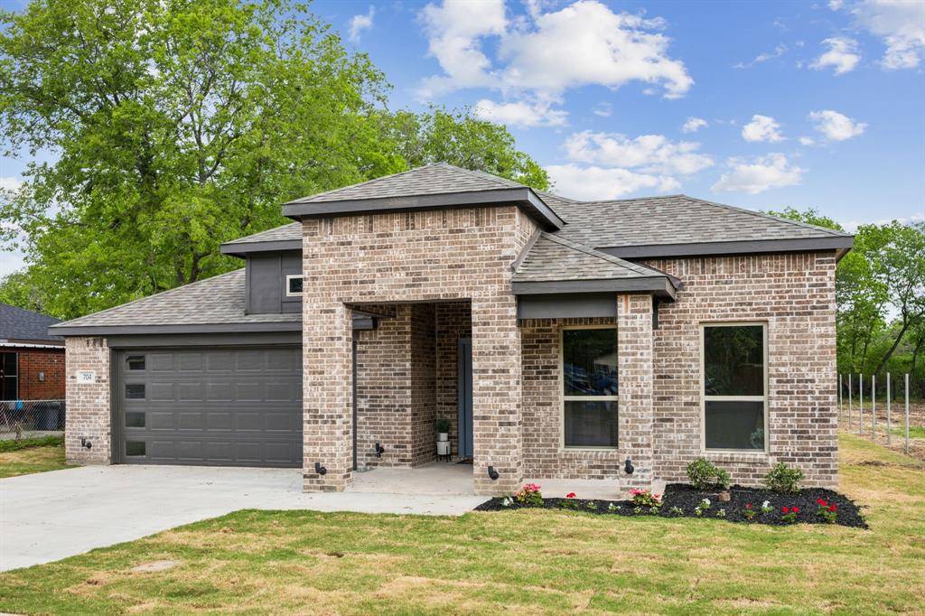 Terrell, TX 75160,704 Crenshaw Street