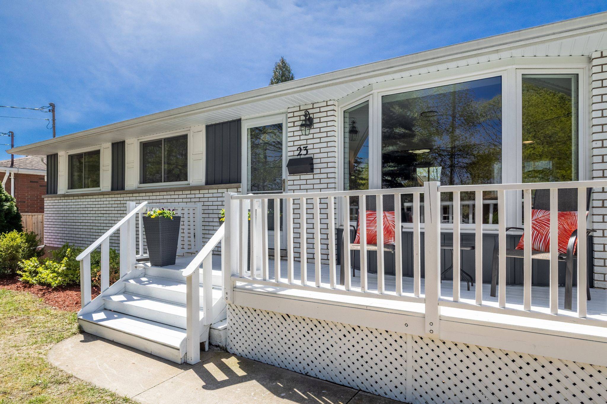 St. Catharines, ON L2M 3M1,23 Densgrove DR