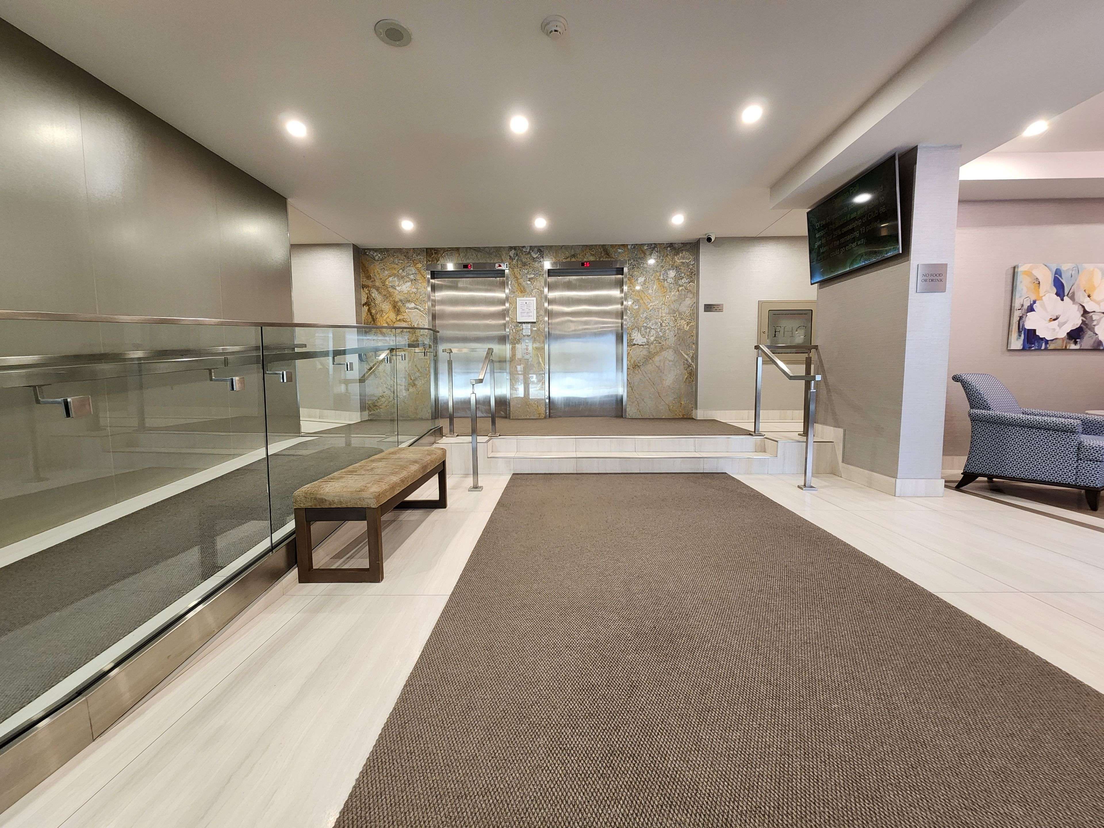 Richmond Hill, ON L4C 8T1,20 Baif BLVD #1207