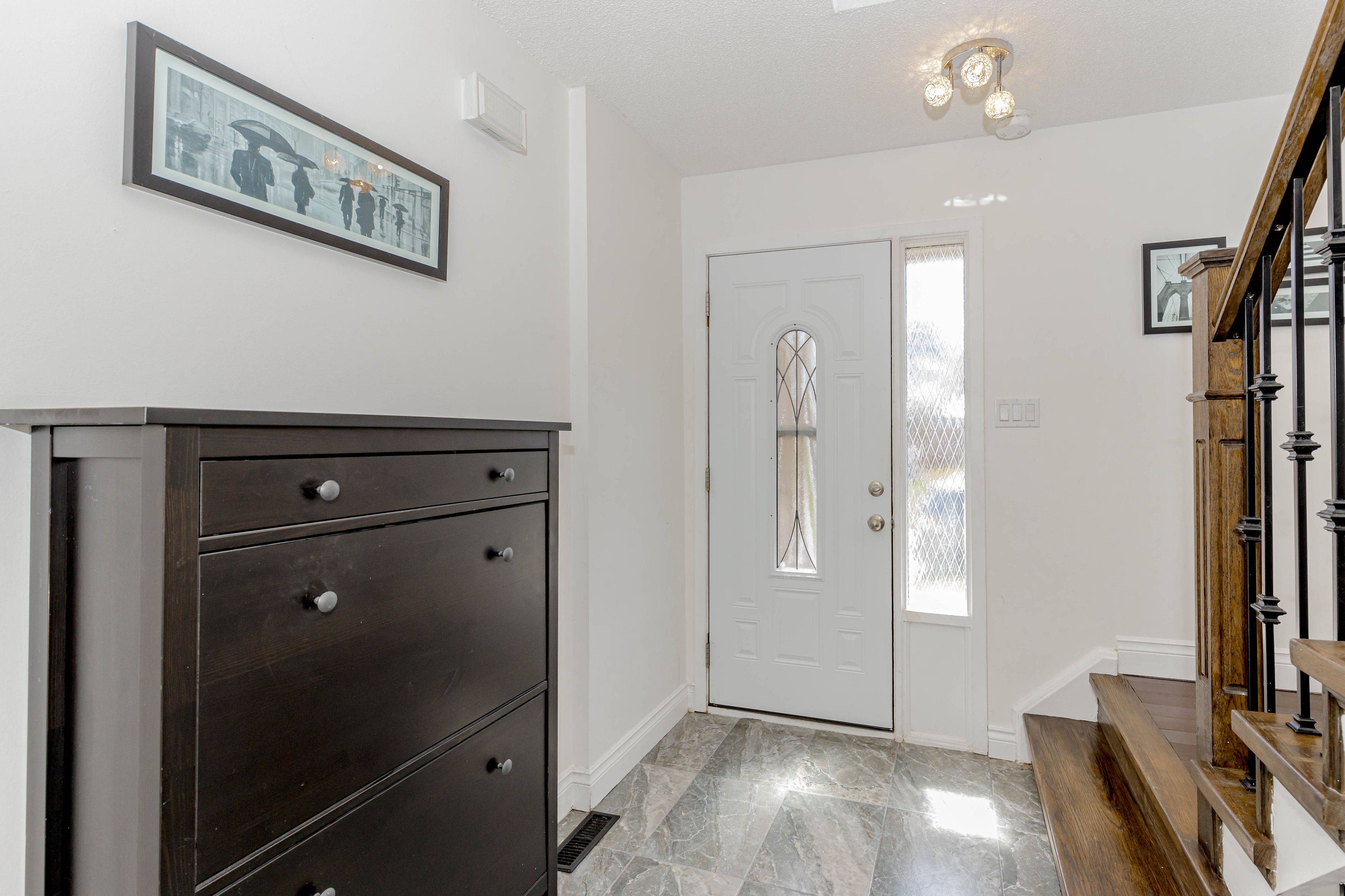Oakville, ON L6H 2Z2,1526 Lancaster DR W #123