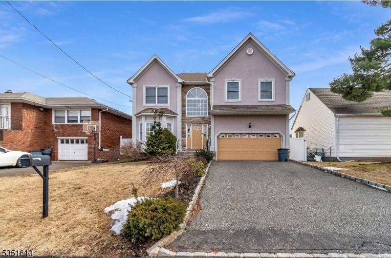 Kenilworth Boro, NJ 07033,233 N 18Th St