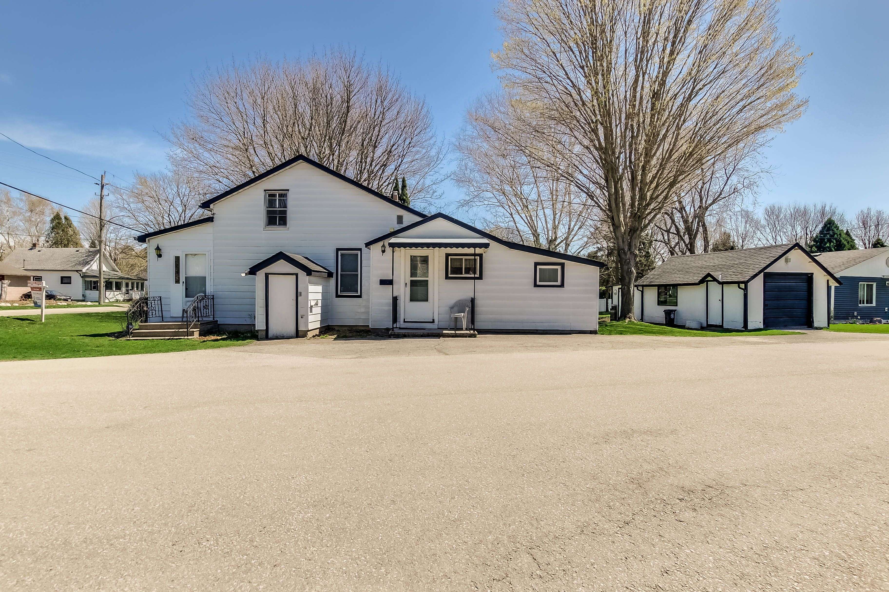 Central Elgin, ON N5L 1B5,358 WARREN ST