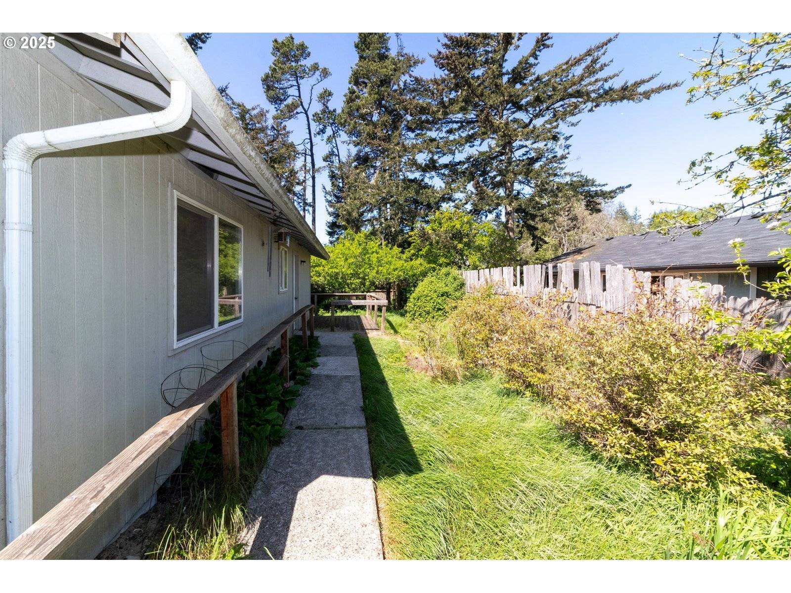 Florence, OR 97439,975 KINGWOOD ST