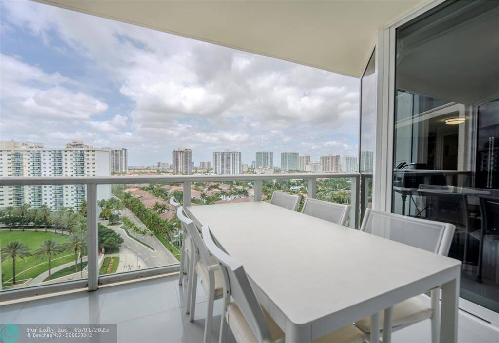 Sunny Isles Beach, FL 33160,19333 Collins AVE  #1406