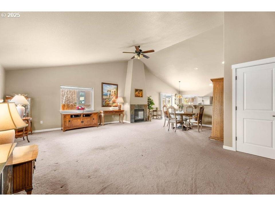 Bend, OR 97702,21218 DARBY CT