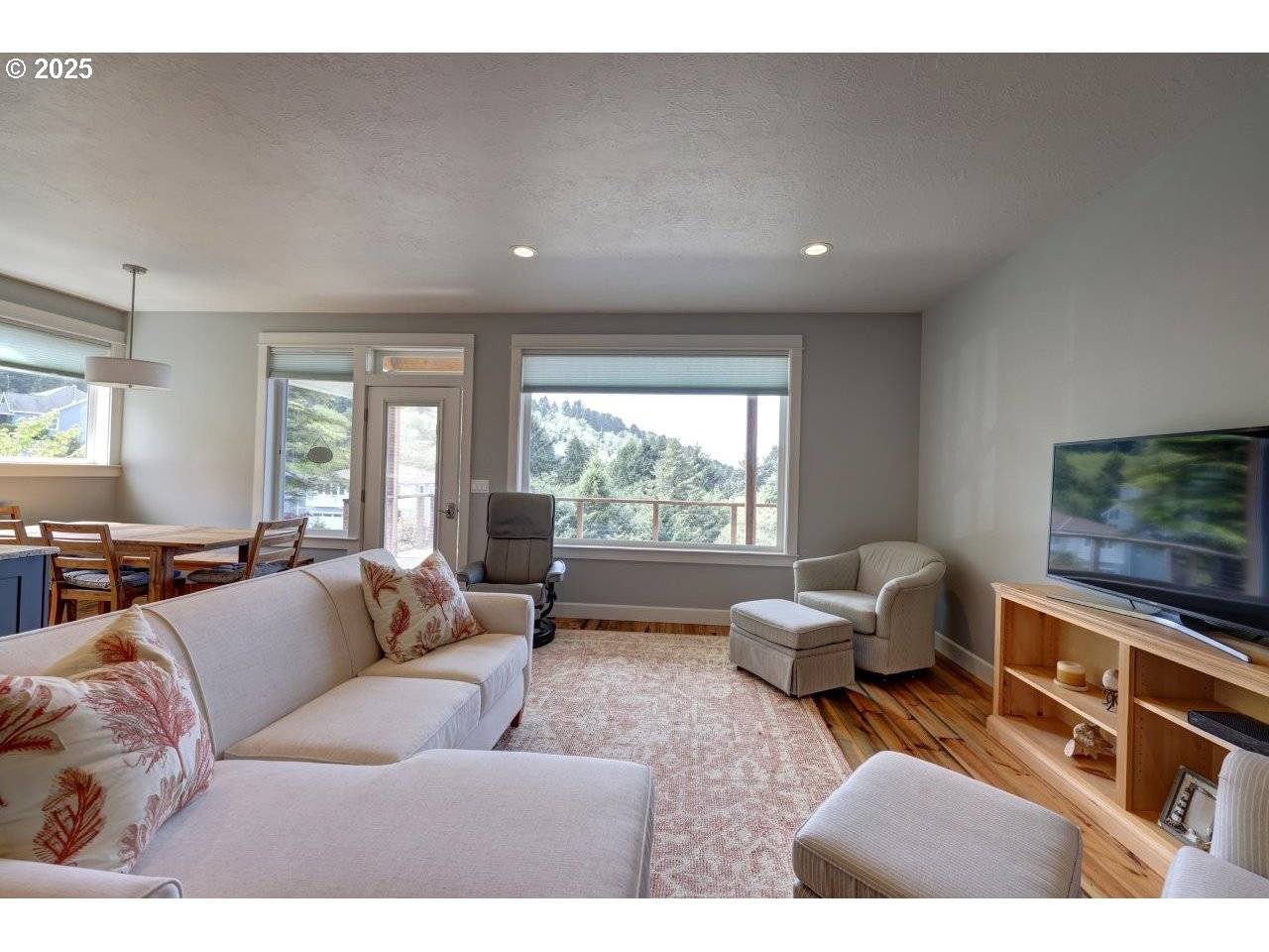 Rockaway Beach, OR 97136,302 S QUADRANT ST