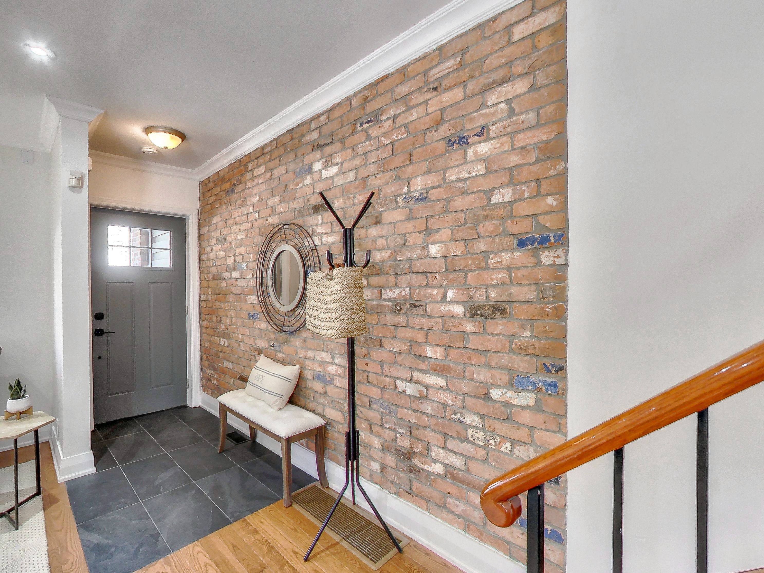 Toronto E02, ON M4E 1T8,59 Corley AVE
